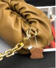 Клатч Bottega Veneta The Chain Pouch Moutarde